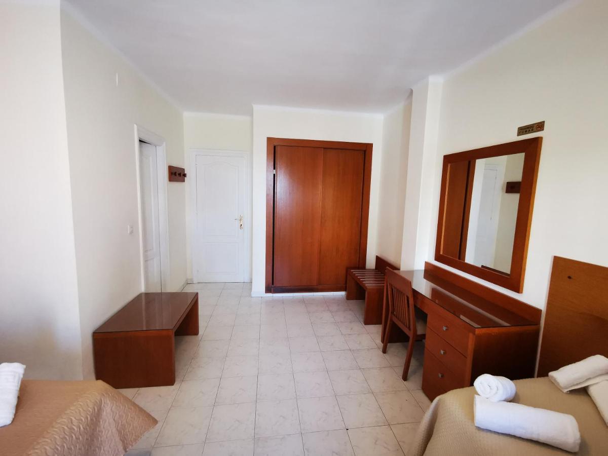 Hostal Marazul Nerja Zewnętrze zdjęcie