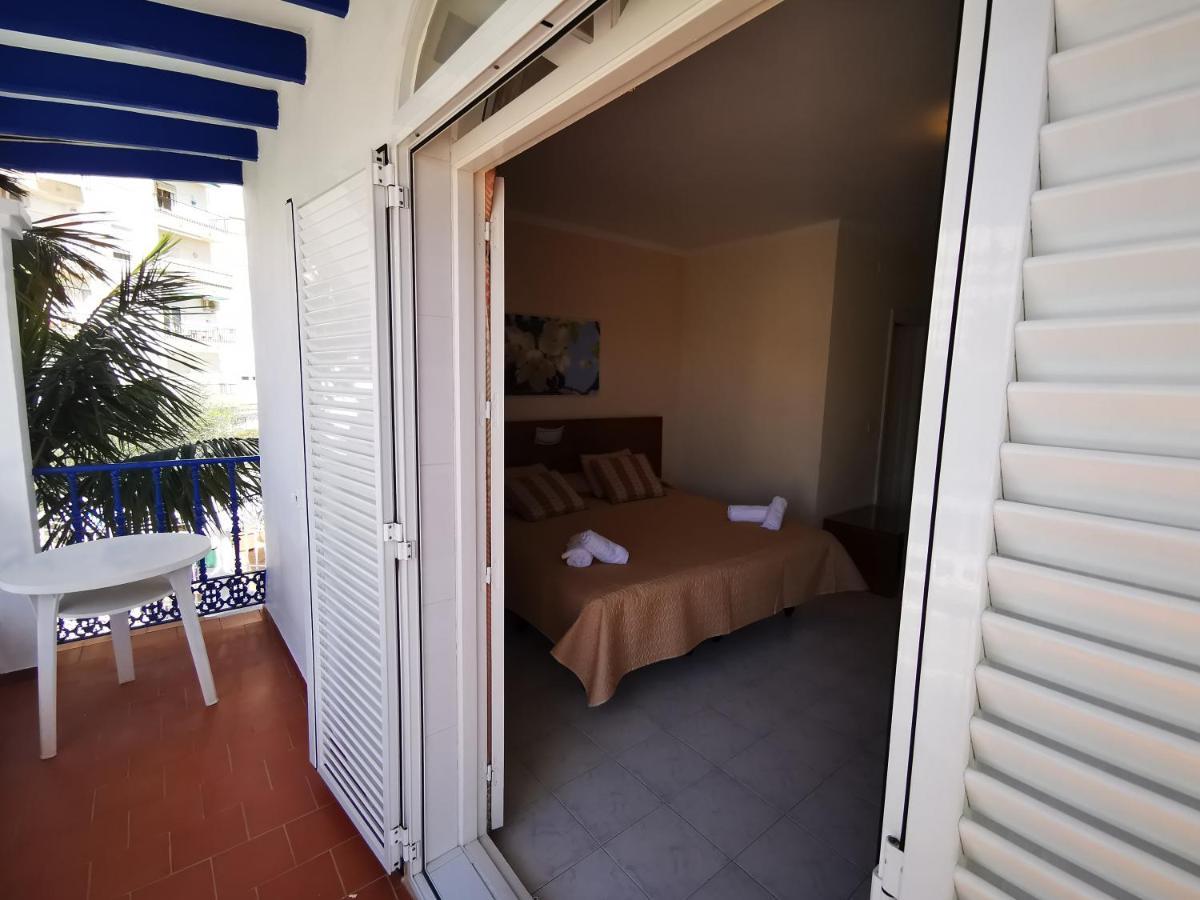 Hostal Marazul Nerja Zewnętrze zdjęcie