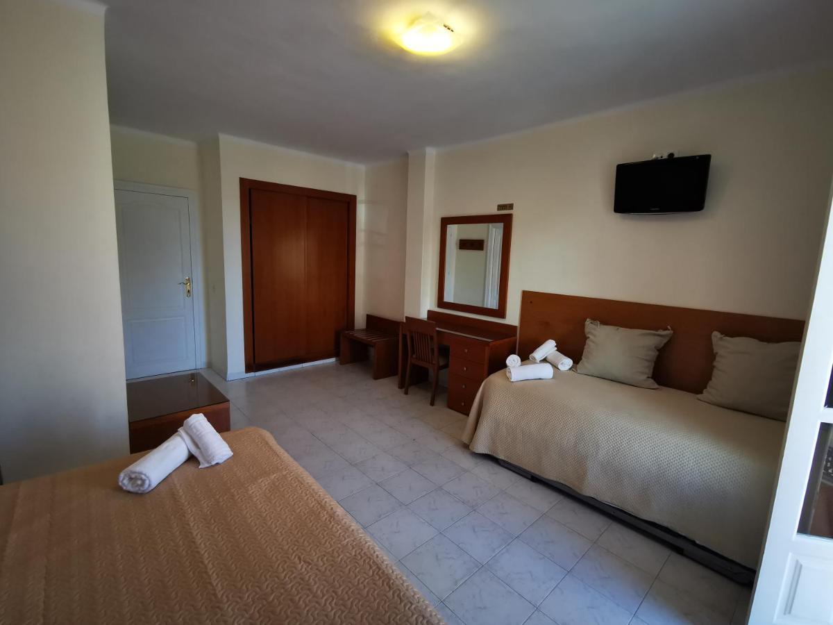 Hostal Marazul Nerja Zewnętrze zdjęcie